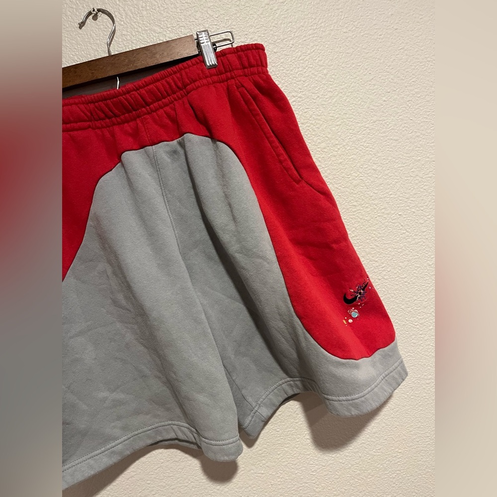 Nike Mens Fleece Club Casual Galaxy Embroidered Swoosh Shorts Size Large - Picture 3 of 12
